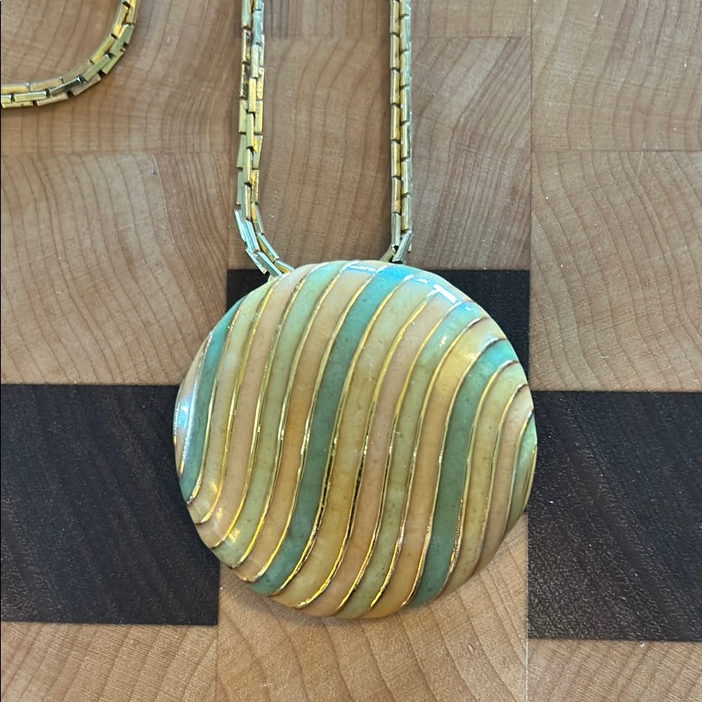Striped Vintage Gold Tone and Green, Peach 🍑 Pastel Enamel Pendant Necklace